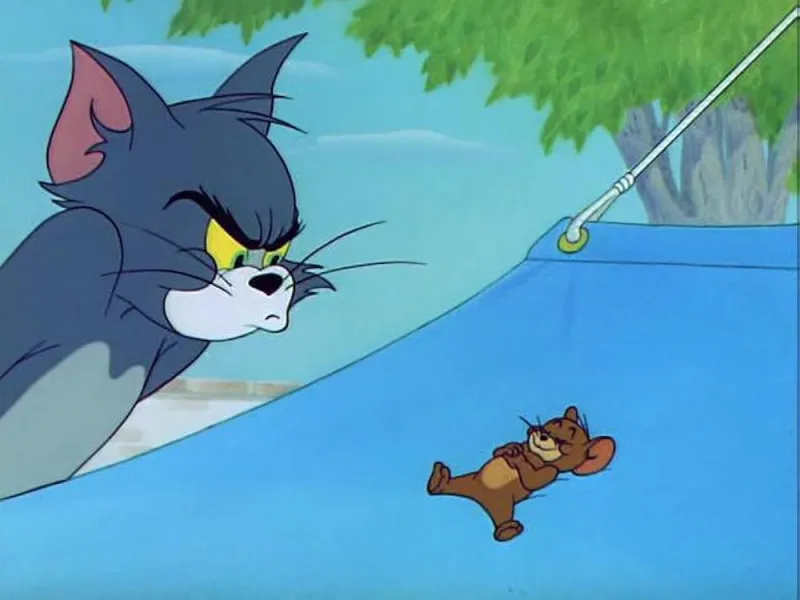 Tom và Jerry ngồi cạnh nhau tạo dáng cực cute.