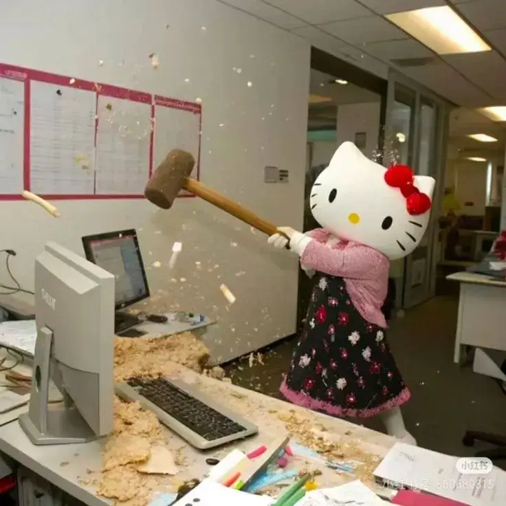 Hình ảnh lan truyền mèo hồng ánh mắt giận dỗi.