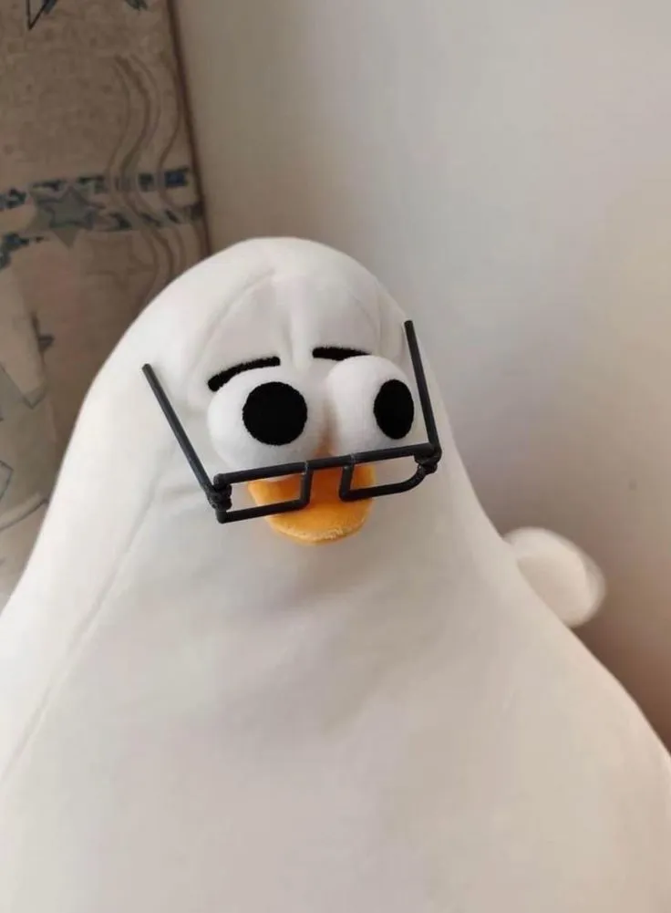 Biểu cảm lúng túng gương mặt cau có cực hài