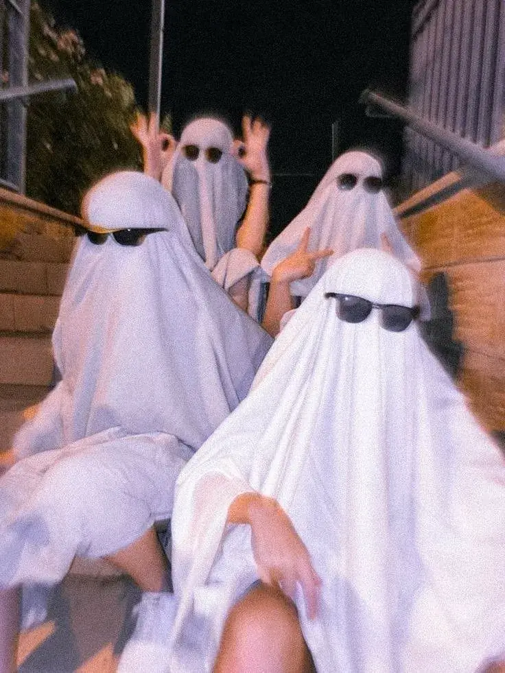 Ảnh đại diện team 4 người cute, đáng yêu cực kỳ.