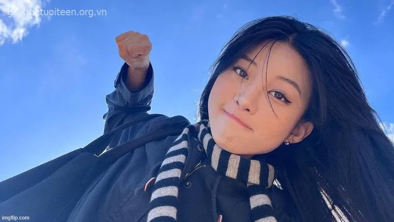 Meme đánh yêu hài hước đáng yêu quá mức