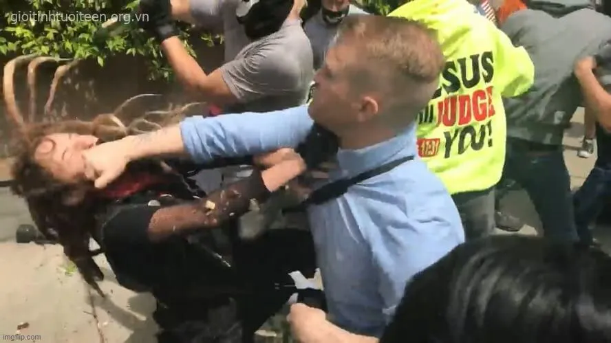 Đánh đòn meme hài hước khiến ai cười ngất