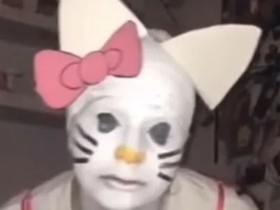 Ảnh chế Hello Kitty