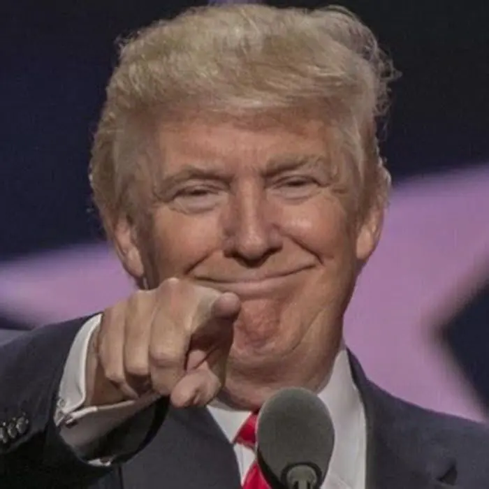 Meme Donal Trump chỉ tay cực nhộn khiến ai cũng thích