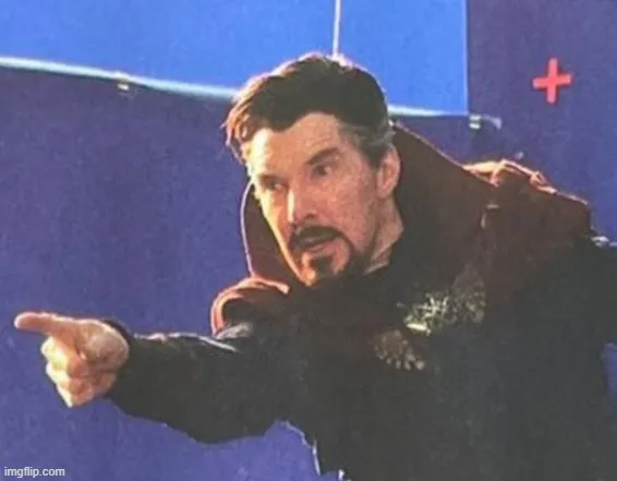 Hình ảnh Dr Strange chỉ tay hài troll lan truyền