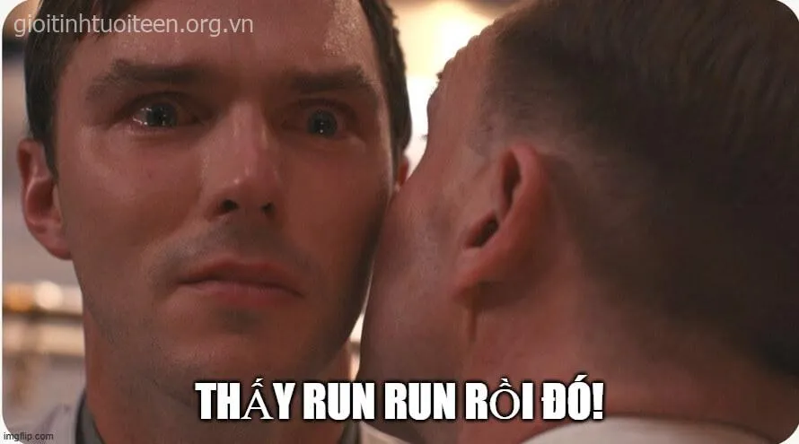 Biểu cảm hài hước kèm dòng chữ “bạn sợ à”