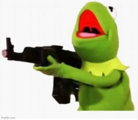 Ếch xanh cầm súng nhưng biểu cảm buồn cười quá.