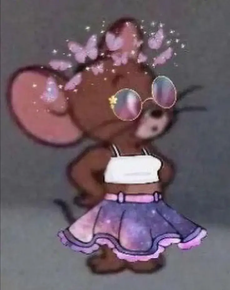 Chuột Jerry mặc váy crop top