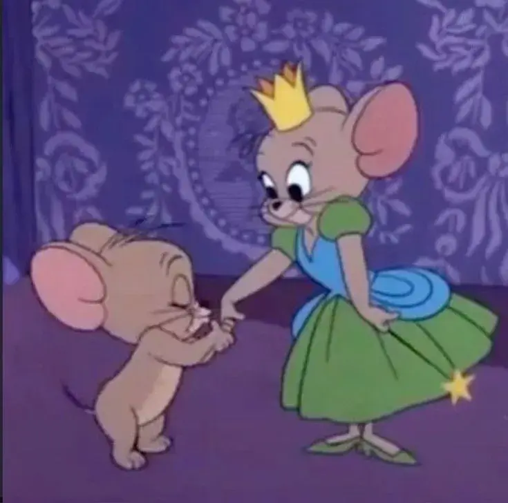 Chuột Jerry mặc bộ đầm cô tiên xanh