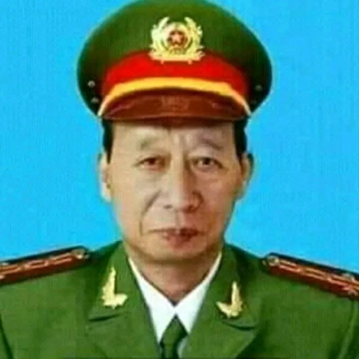 Ảnh chế chiến sĩ công an Tokuda