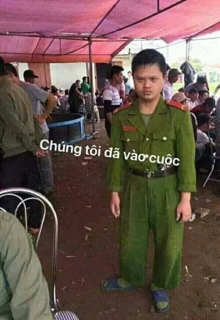 Meme công an vui nhộn khiến dân mạng lan truyền