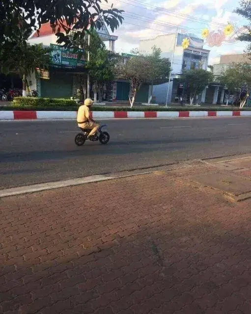 Hình chế công an giao thông buồn cười