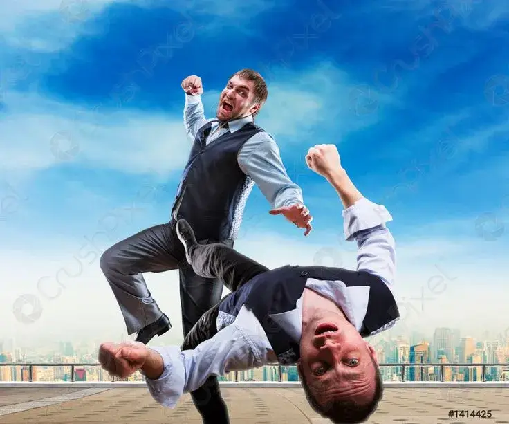 Tình huống đánh nhau bất ngờ, trông vô cùng lầy lội.