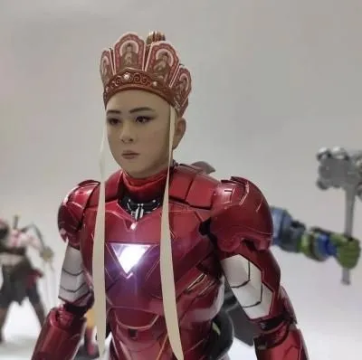 Đường Tăng trong bộ đồ Ironman đầy súng đạn Đường Tăng trong bộ đồ Ironman đầy súng đạn