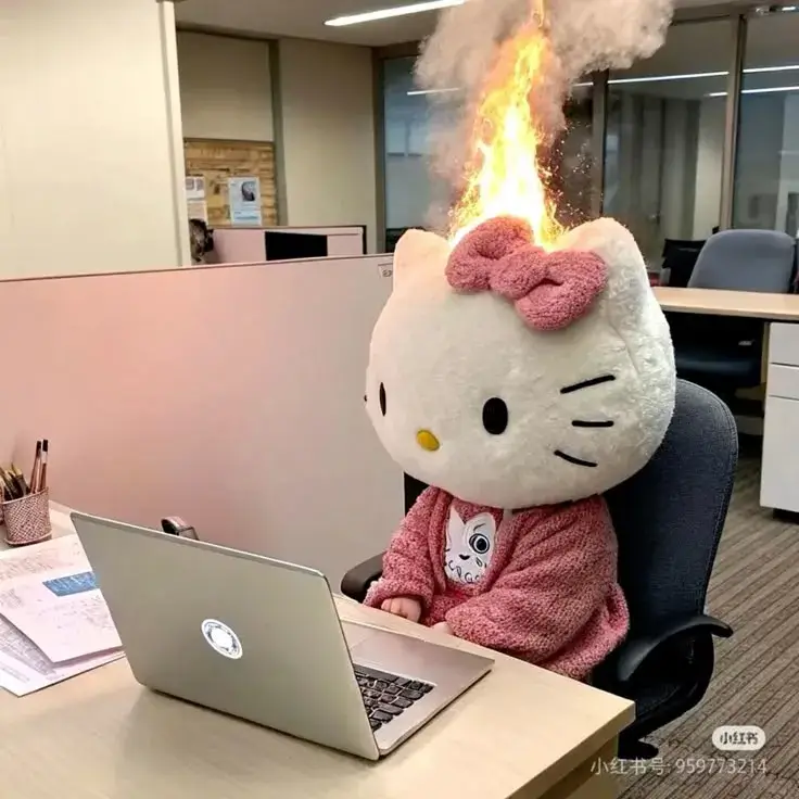 Kitty dễ thương thể hiện sự mệt mỏi đầy ngộ nghĩnh.