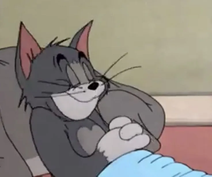 Ảnh Tom lim dim ngủ nhìn đáng yêu